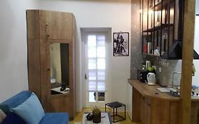 Cozy Home In Old Tbilisi.